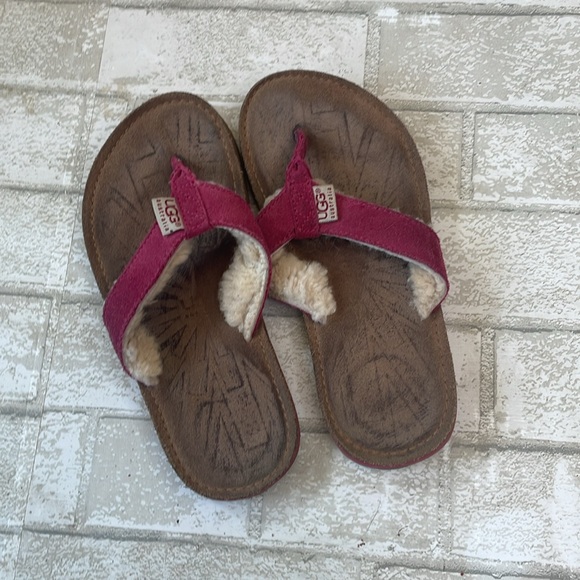 Ugg pink fur flip flops - Picture 6 of 10